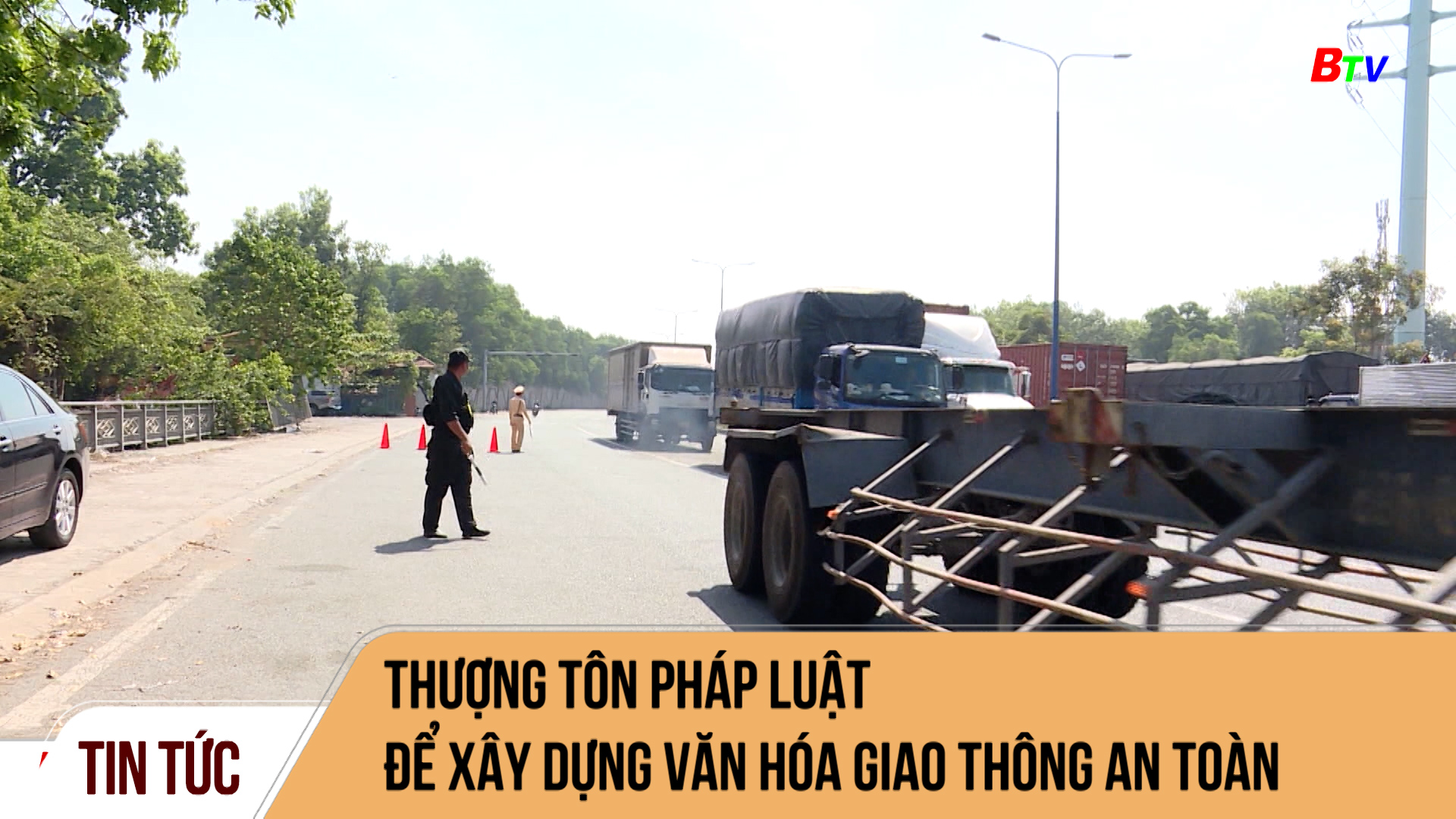 Thượng tôn pháp luật để xây dựng văn hóa giao thông an toàn